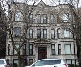 Building Photo - 3736 N Sheffield Ave