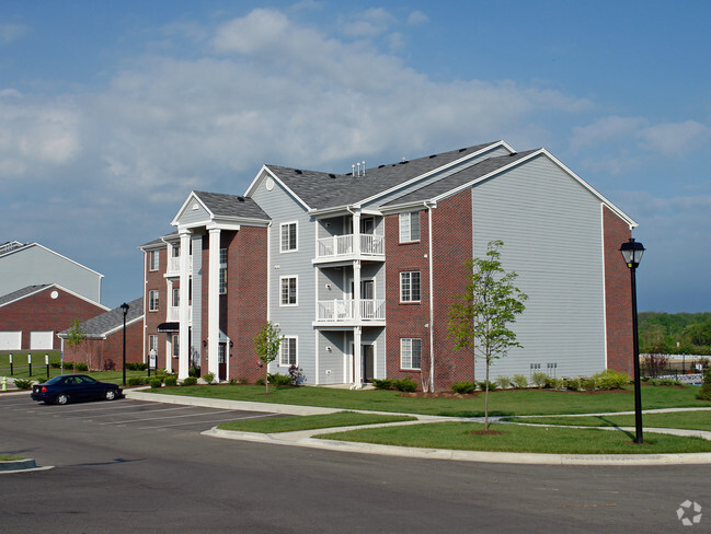 Building Photo - Misty Creek