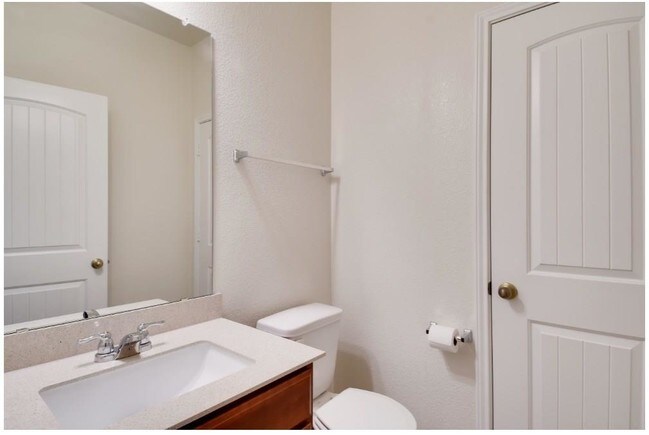 Building Photo - 14812 Peregrine Dr