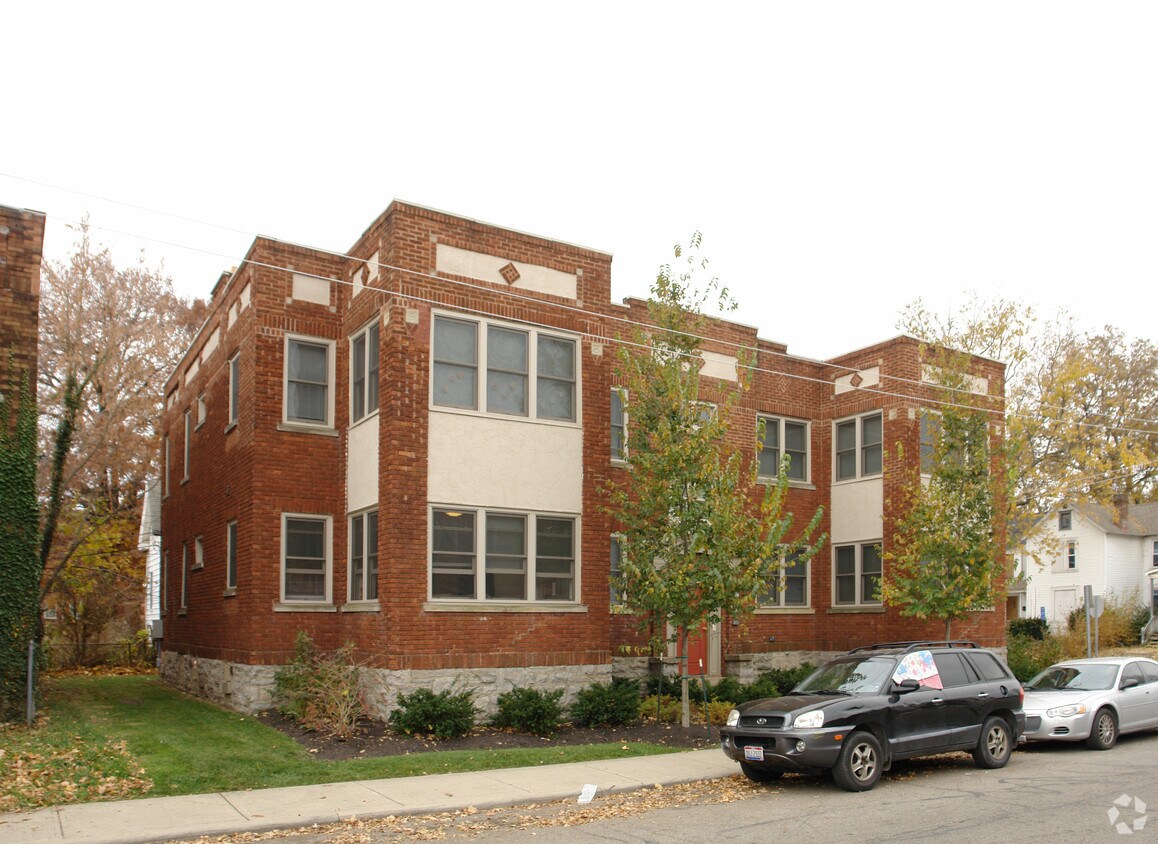 Building Photo - 1157 E Mound St