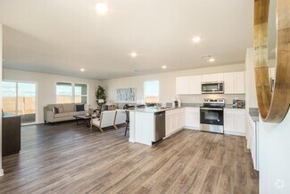 Building Photo - 2440 Tapatio Dr