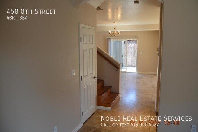 Building Photo - 458 8th St