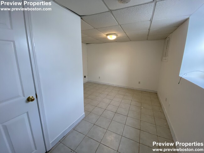 Building Photo - 32 Brayton Rd