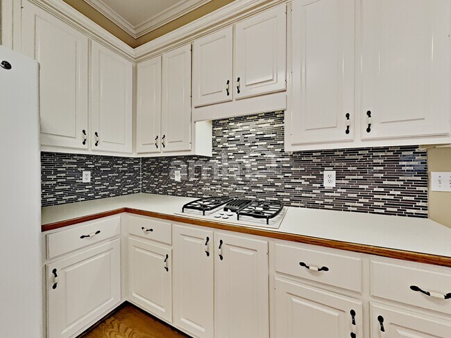 Foto del edificio - 1625 St Julian St NW