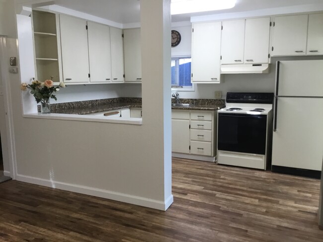 Building Photo - 760 Pordon Ln