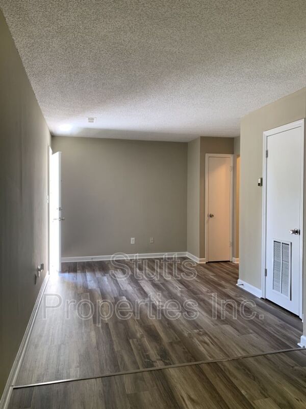 108 Watts Bar St Unit 6, Sheffield, AL 35660 Condo for Rent in