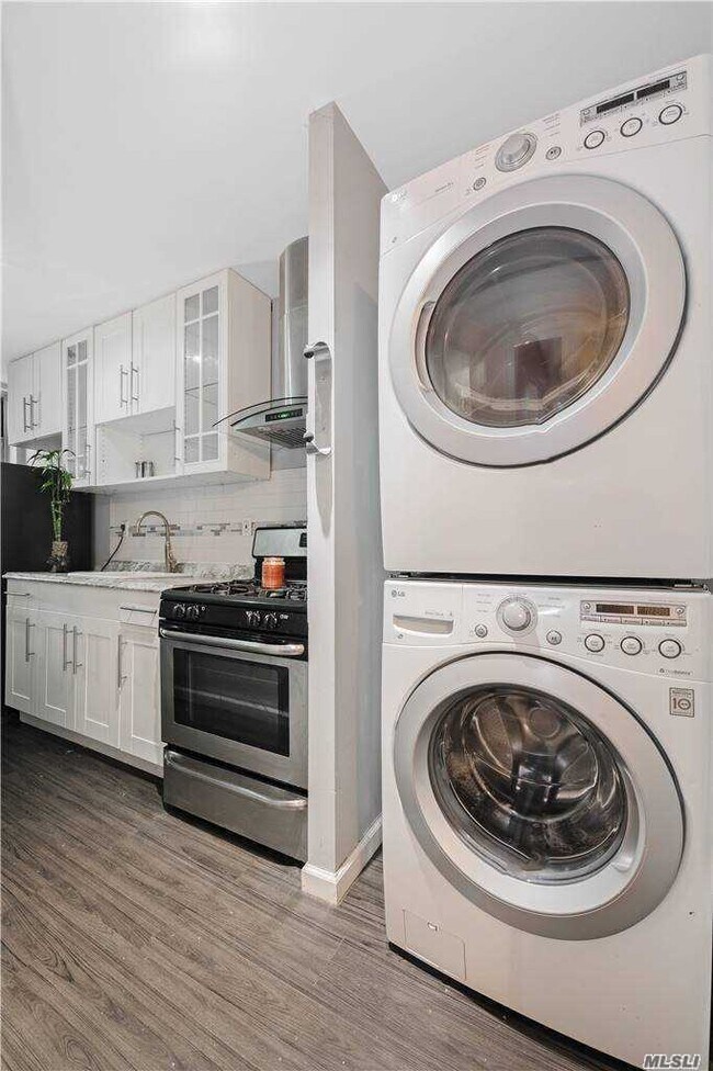 Building Photo - 42 Covert St.