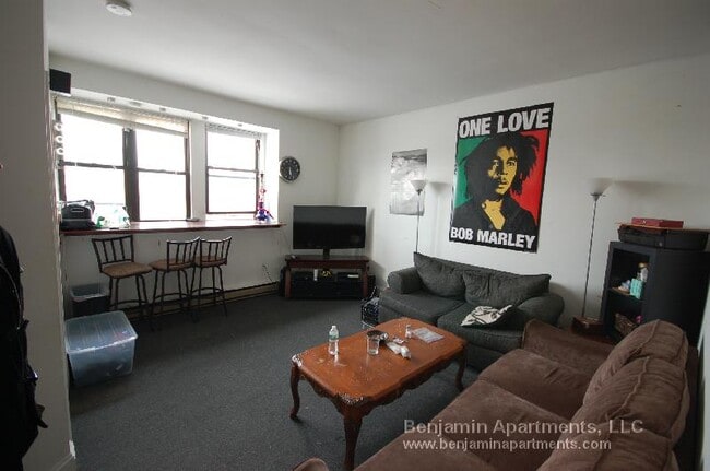 Foto del edificio - 774 Columbus Ave