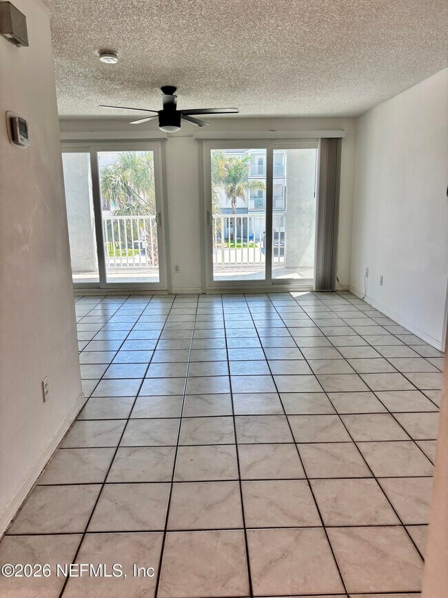 Foto del edificio - 221 6th St S