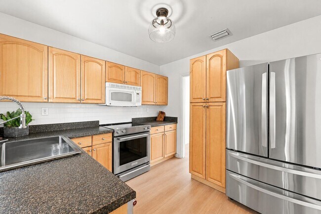 Foto del edificio - 351 SW 13th St