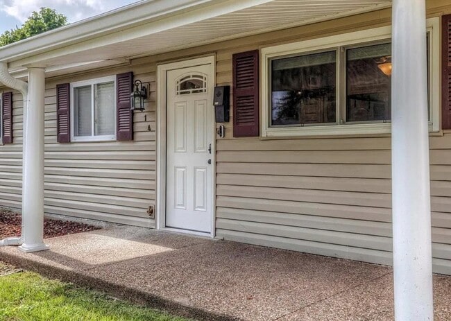 Building Photo - 414 Prince David Dr