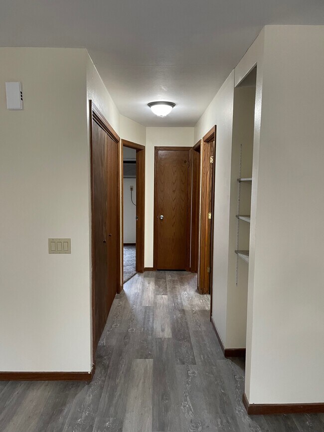 512 Seminole Way Unit B, Deforest, WI 53532 Apartments in Deforest, WI