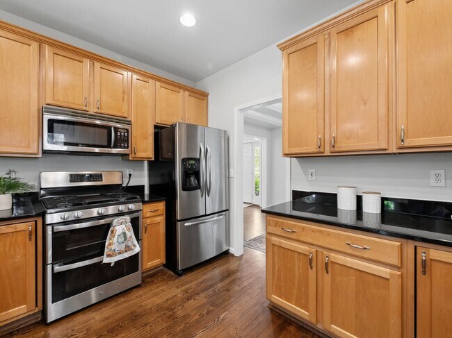 Foto del edificio - 7879 Yellowwood Dr
