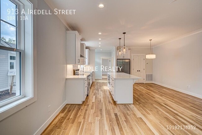 Foto del edificio - 913 Iredell St