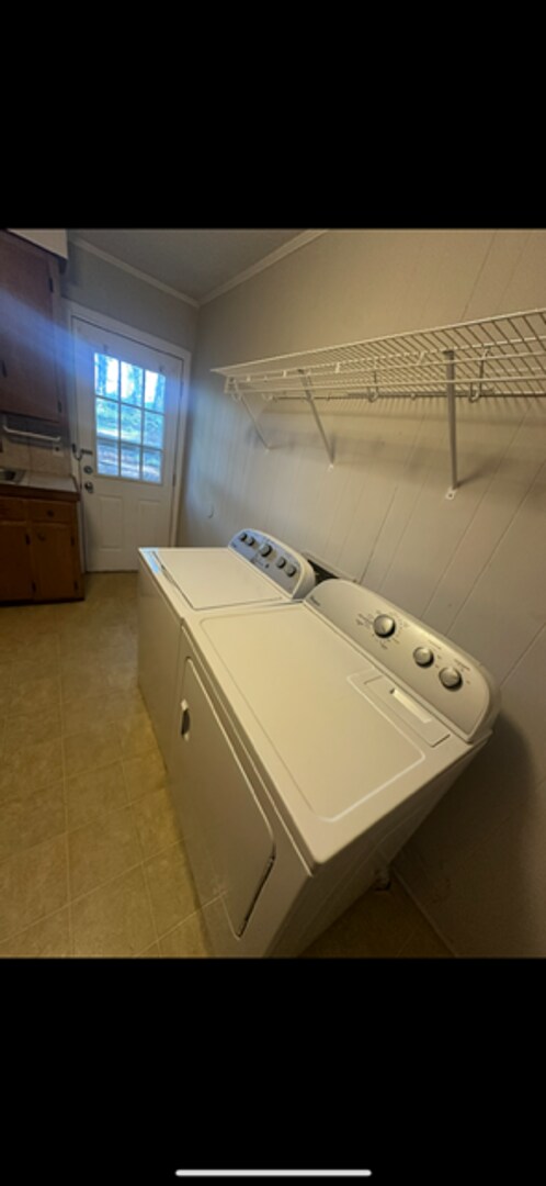 Foto del edificio - 305 Crawford Ct