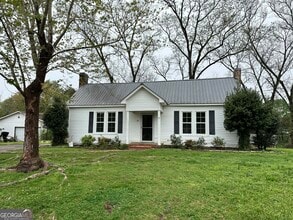 Building Photo - 55 Bowdon St