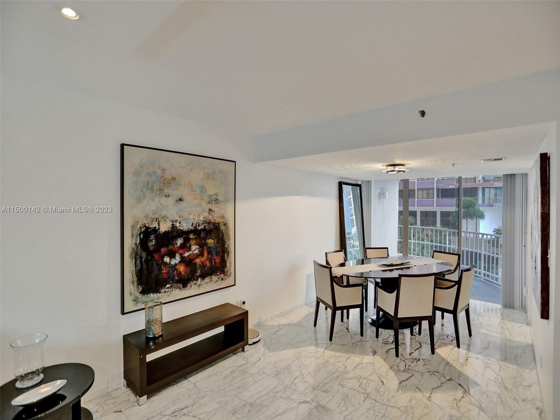 Foto principal - 1627 Brickell Ave