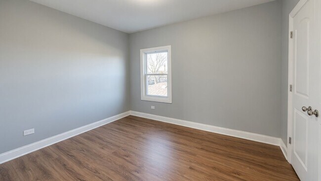 Foto del edificio - 2717 N Rutherford Ave