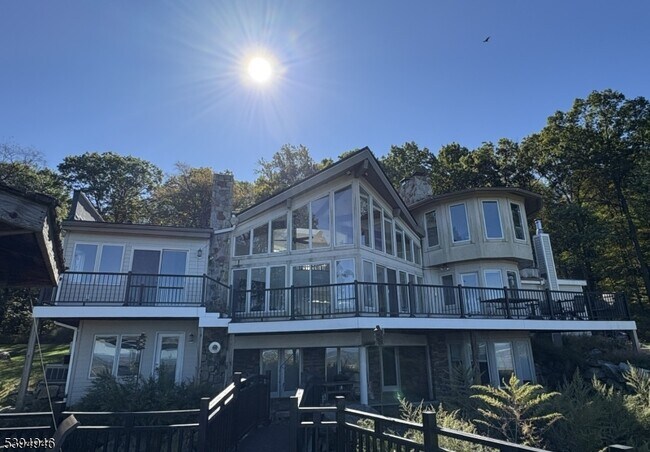 Foto del edificio - 4 Vista Ln