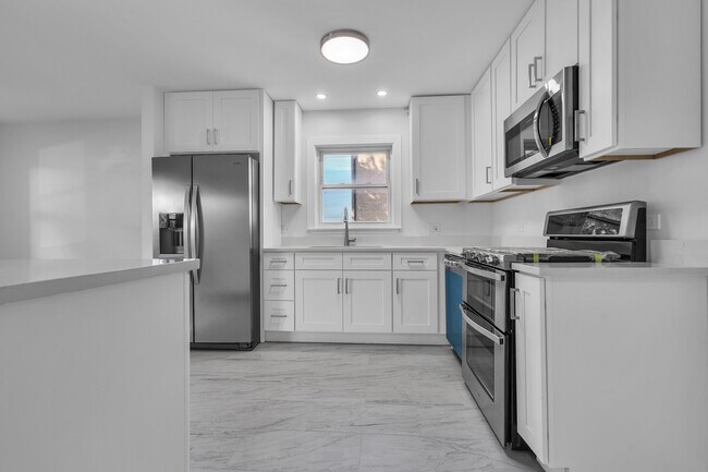 Building Photo - 512 Ida Ct