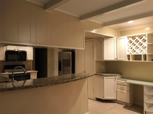 Building Photo - 8615 Ferris Dr