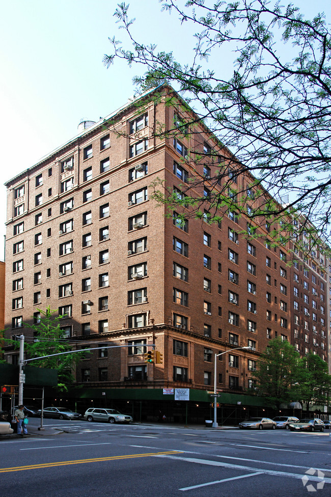 Foto del edificio - 590 West End Ave