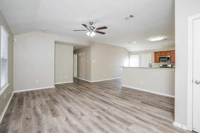 Foto del edificio - 24214 Silver Maple Dr