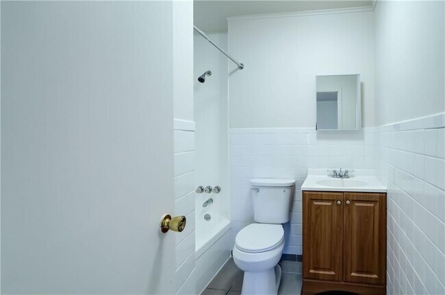 Foto del edificio - 266 Winton Rd