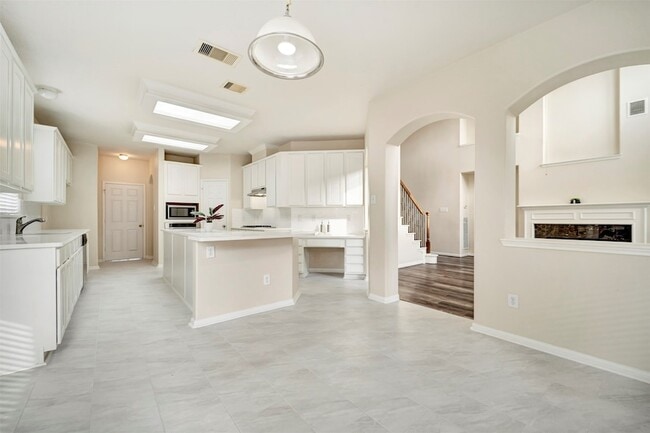 Foto del edificio - 8215 Still Oak Ln