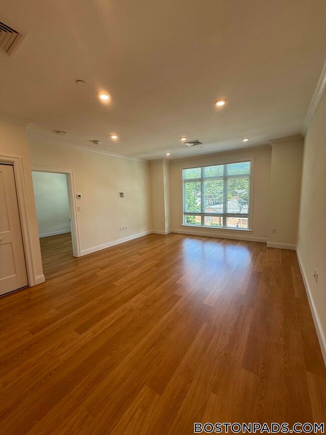 Building Photo - 120 Gerry Rd