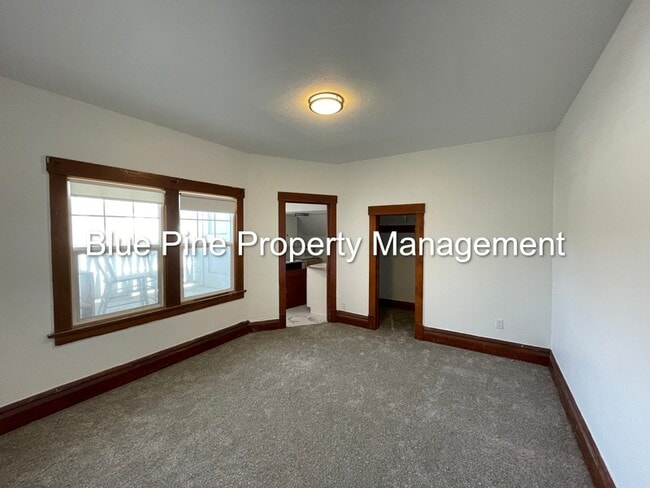 Foto del edificio - 1265 Canal Ave