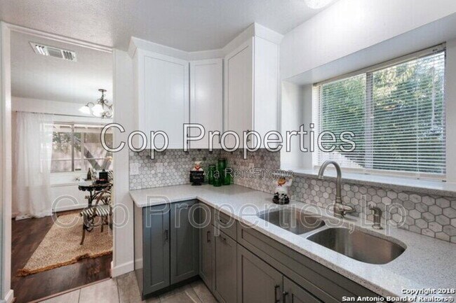 Foto del edificio - 6234 Welles Creek Dr