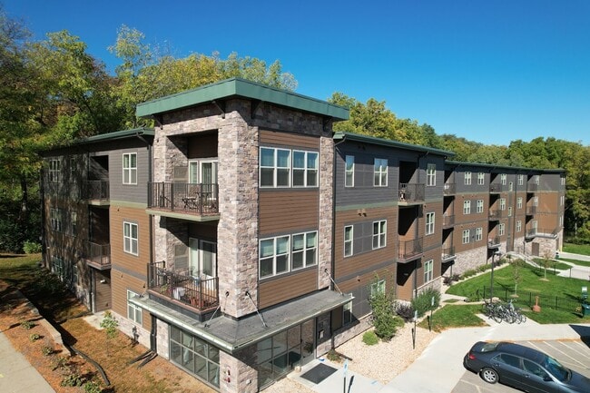Building Photo - Whitney Point