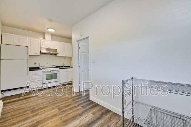 Photo - 439 Glendale Ave Apartment