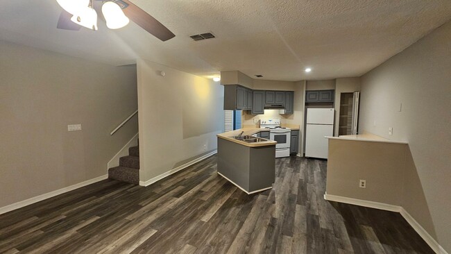 Building Photo - 4526 W MELISSA CT