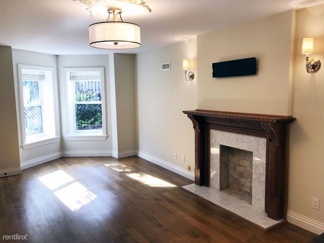 Building Photo - 131 Saint Johns Pl