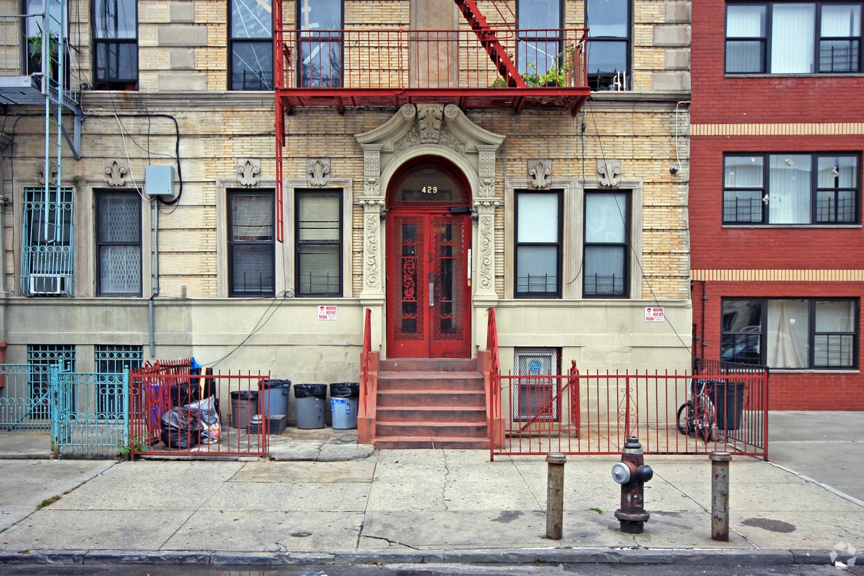 Building Photo - 429 Bainbridge St