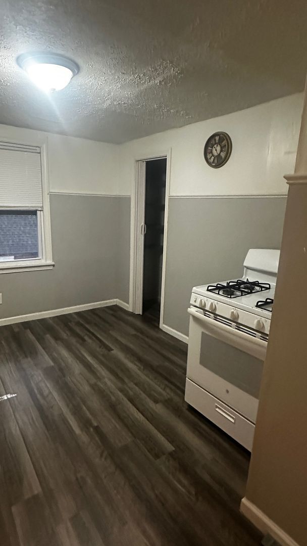 Building Photo - Coit-13616