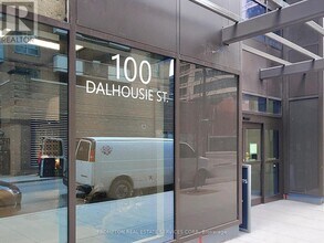 Building Photo - 100 Dalhousie St