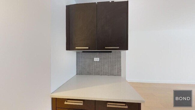 Foto del edificio - 222 E 39th St