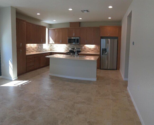 Foto del edificio - Luxury 3 Bedroom Townhouse!