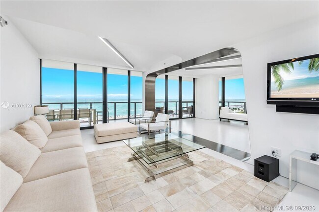 Building Photo - 2201 Collins Ave
