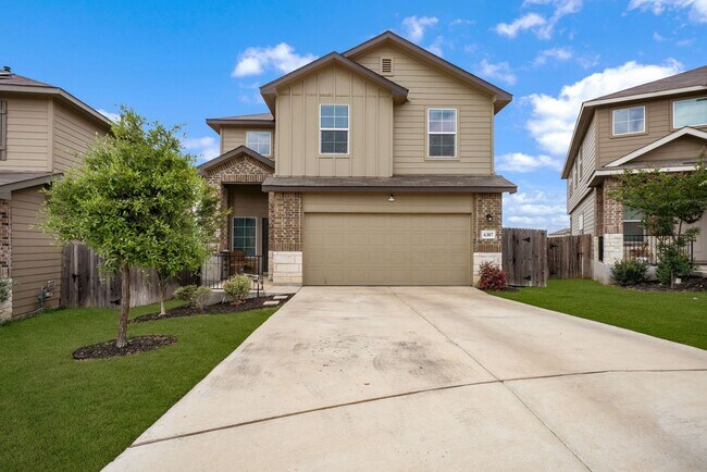 Foto del edificio - Energy-Efficient Applewood Home Near Lackland AFB - Realtor Commission: $500