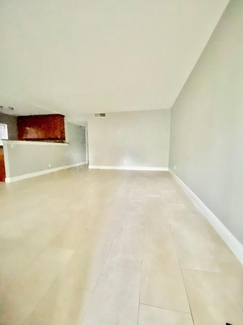 Building Photo - 301 Meadows Cir