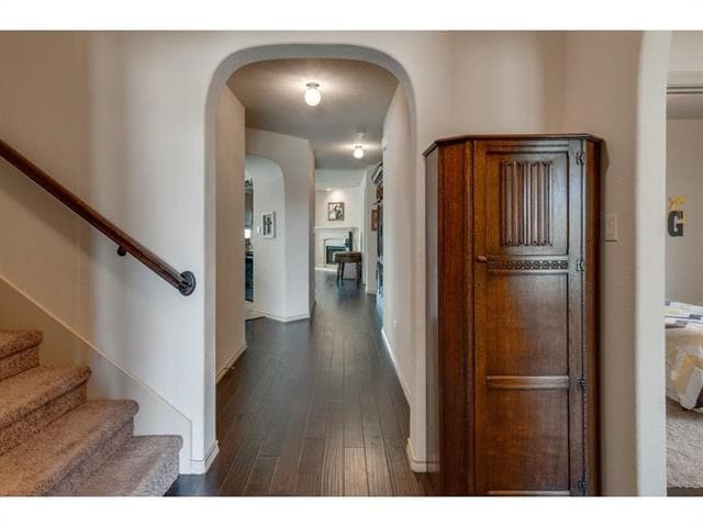 Building Photo - 4624 Lazy Oaks St