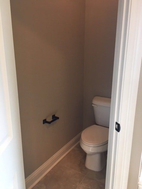 Building Photo - 742 Red Pine Dr