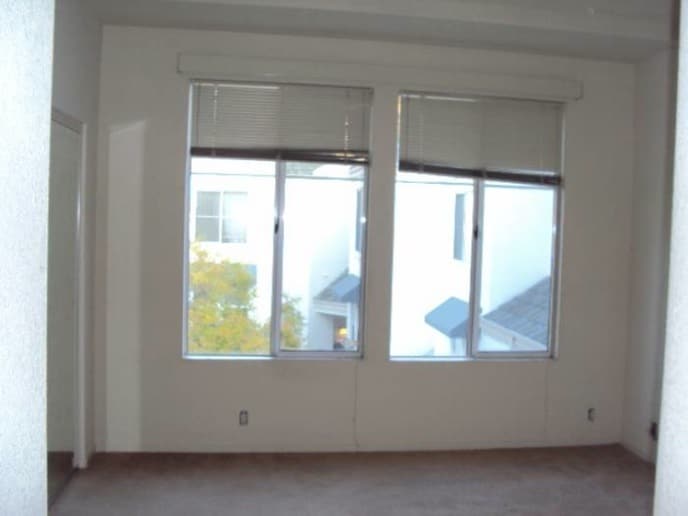 Building Photo - 430 Navaro Pl