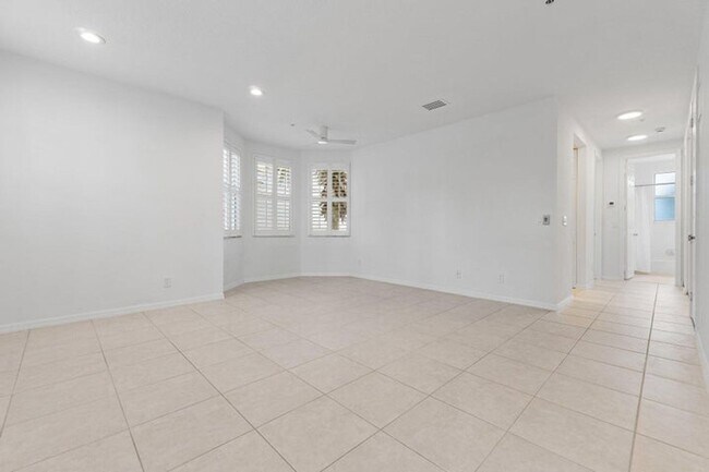 Foto del edificio - 4273 E Main St