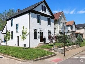 Building Photo - 219 S Cypress Ave