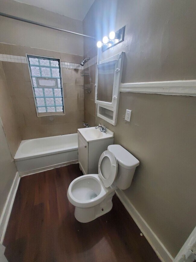 Foto del edificio - 3372-3374-3374 N Richards St